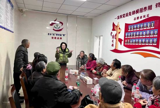 图为“呐姐工作室”调解现场。铜梁区委宣传部 供图 图为“呐姐工作室”调解现场。铜梁区委宣传部 供图