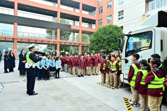 ͼΪ��ֳ���ɳ��������ͼ