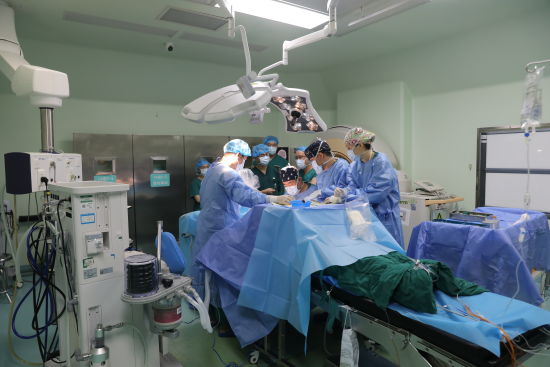 图为手上画面。新桥医院供图 图为手上画面。新桥医院供图