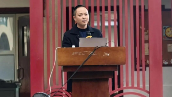 ͼΪ�ϴ���ѧ����СѧУ��֧����ǡ�У�����Ƚ��������ϴ���ѧ����Сѧ ��ͼ