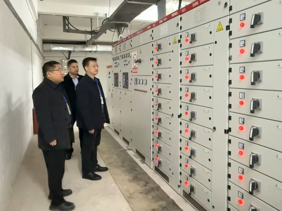 ͼΪ�����������ҡ����� ��