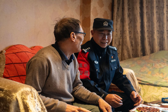 ͼΪ����Сΰ���߷��뻧���档���о�����ͼ