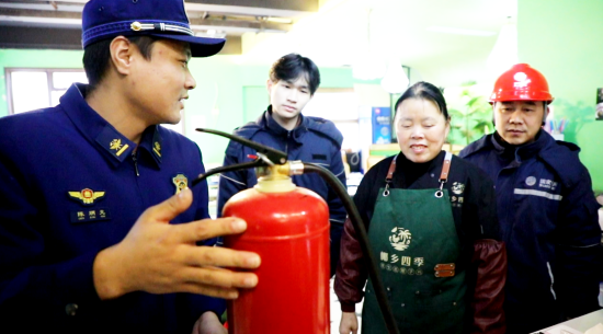  ͼΪ�뻧�߷���������ϴ����� ��ͼ