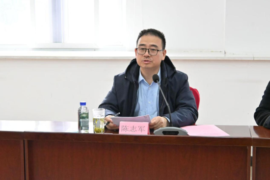 ͼΪѧУ��ίίԱ����У����־���´ǡ��������̨���������ӽ硷��Ŀ��ͼ