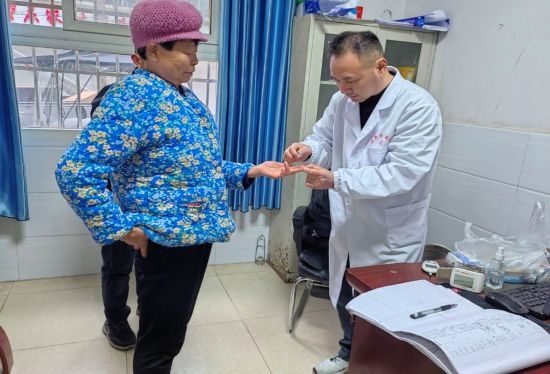 ͼΪ���ľ�Ϊ���񿴲�������Ϳ��������Ժ��ͼ