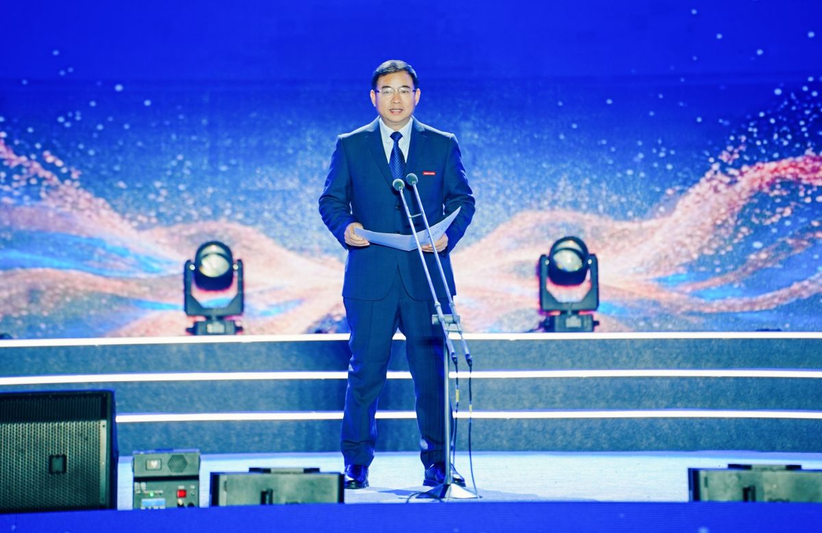  ͼΪ����ƾ�ѧԺ��ί��������´ǡ�����ƾ�ѧԺ��ͼ