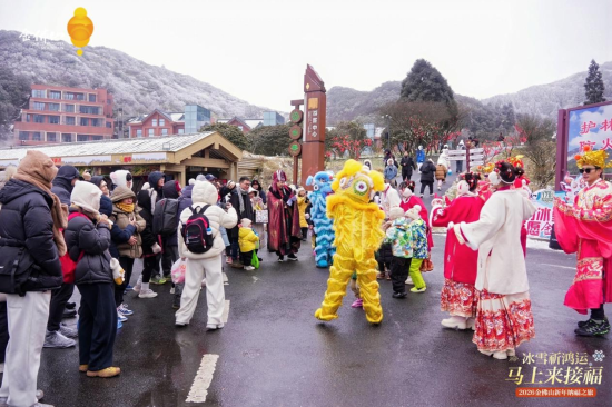 ͼΪ�ο͸����ɽ���Ρ� ������ͼ