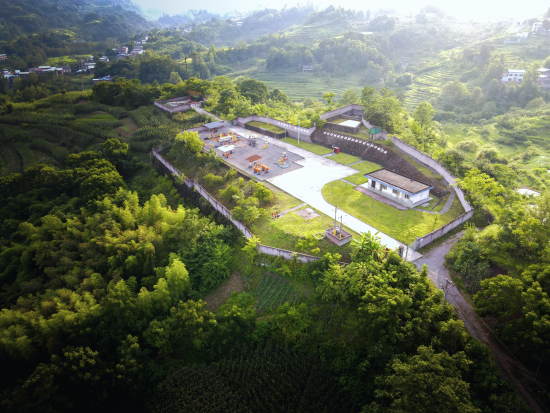 ͼΪ���ľ�ͷ�¾�������ɽ��ˮ������������춫72�����̺� ��