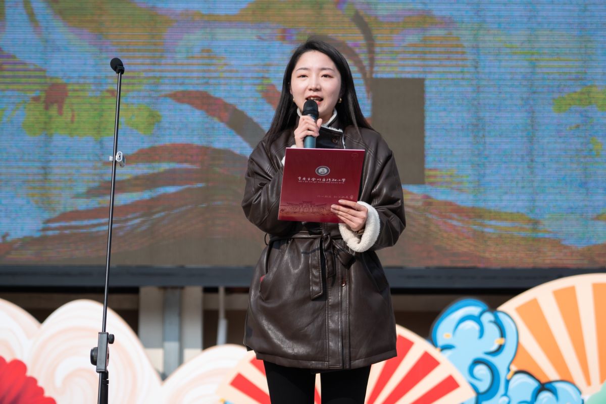 ͼΪ�ϴ�����֪Сѧ��У���ƿ��´ǡ�Ф���� ��