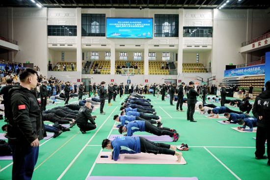 2025年12月25日,“百年工运铸辉煌 同心筑梦启新程”重庆市直机关第二十五届职工运动会闭幕式暨职工身体素质挑战赛在重庆市体育馆举行。市委直属机关工委供图 2025年12月25日,“百年工运铸辉煌 同心筑梦启新程”重庆市直机关第二十五届职工运动会闭幕式暨职工身体素质挑战赛在重庆市体育馆举行。市委直属机关工委供图