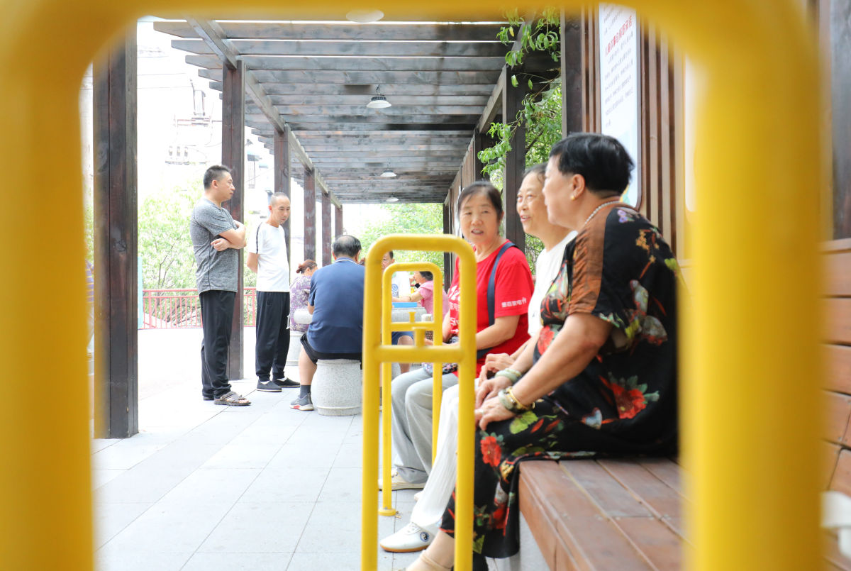 ͼΪɳƺ����ʯ���½ֵ����������������������ϻ������С��������ռ��������졣ɳƺ������ý�����Ĺ�ͼ