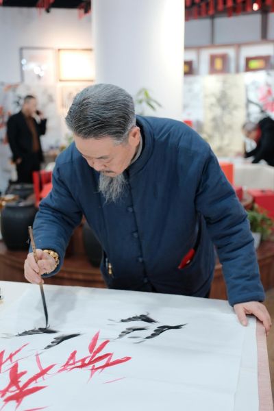 ͼΪ��ֳ��� ���췽 ��ͼ