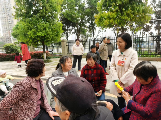 ͼΪ��������߷õ����ռ�Ⱥ��������顣�ܷ��� ��ͼ