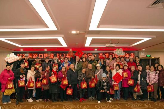 ͼΪ��ֳ������췽 ��ͼ