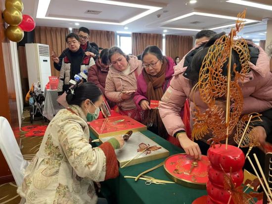 ͼΪ��ֳ������췽 ��ͼ