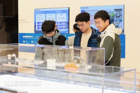 明月湖科创园开园现场。明月湖科创基地供图 明月湖科创园开园现场。明月湖科创基地供图