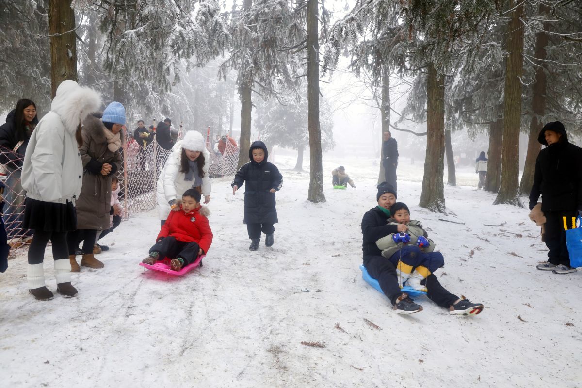 ͼΪ�ο�����Ůɽ���ԭ��ѩ����¡������ͼ