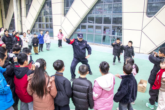 ͼΪ��ֳ�����ɽվ�ɳ��� ��ͼ