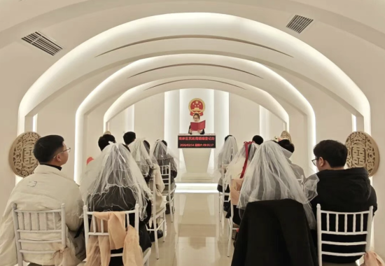 ͼΪ�����ڰ�֤���μӼ����֤�������������� ��ͼ