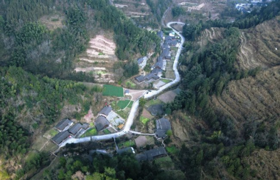 ͼΪ��ƽ���᯴�ͼ�����ܷ��� ��ͼ