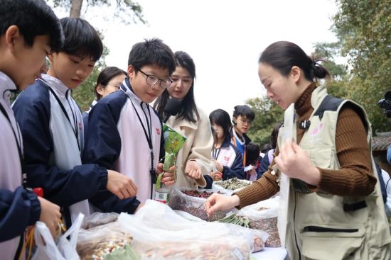 ͼΪ��ֳ������� ��