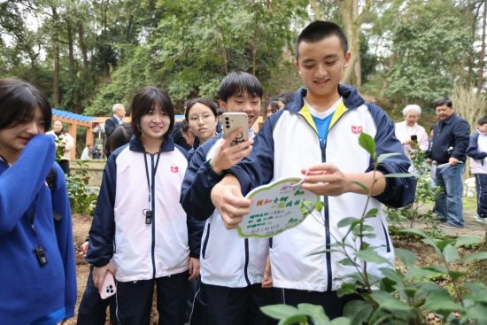 ͼΪ��ֳ������� ��