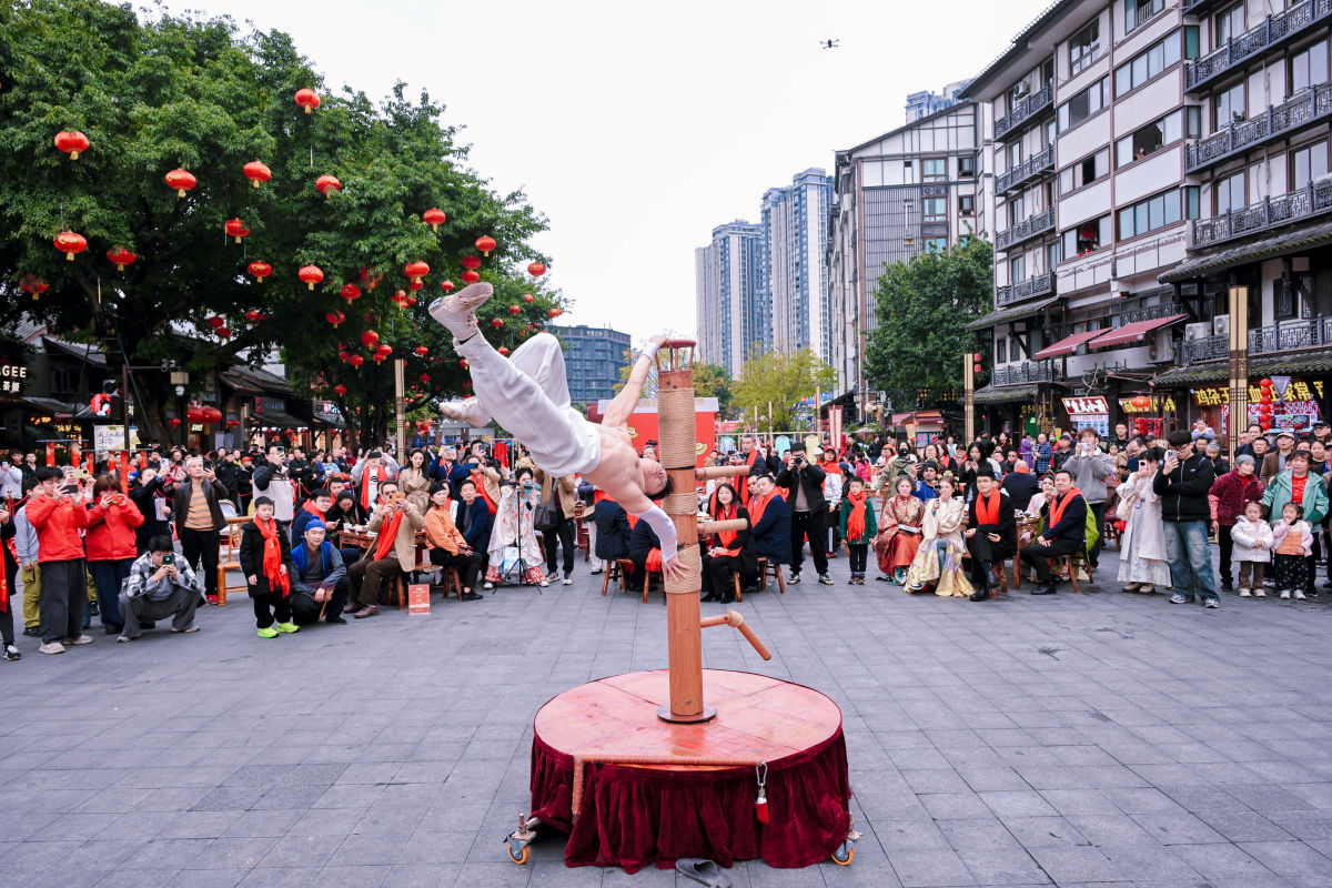 ͼΪ�������չʾľ׮�����������Ļ������η�չίԱ�ṩͼ