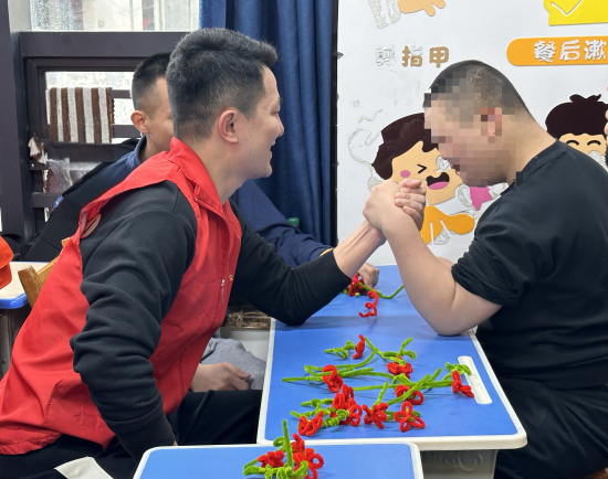 ͼΪ��ֳ�����ٰ췽��ͼ