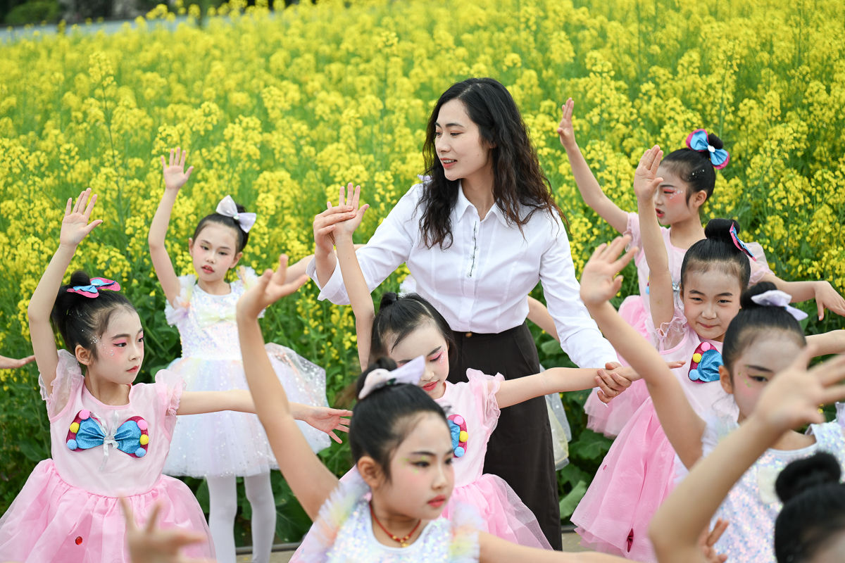 ͼΪ�赸���ϣ���ʦ����ѧ�����Ͳ˻��������������� ������ ��