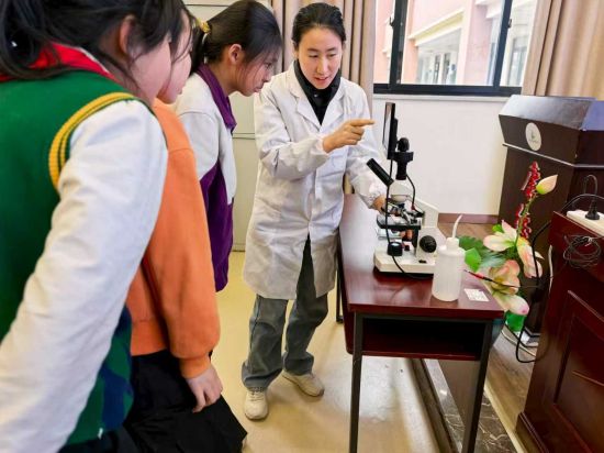 图为活动现场。重庆水务集团豪洋水务綦江污水处理厂 供图 图为活动现场。重庆水务集团豪洋水务綦江污水处理厂 供图