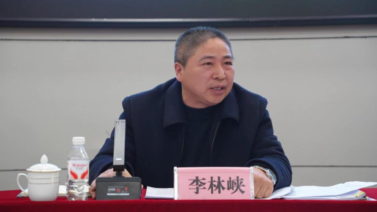 图为忠县县委教育工委委员、县教委副主任李林峡讲话。忠县㽏井中学校 供图 图为忠县县委教育工委委员、县教委副主任李林峡讲话。忠县㽏井中学校 供图