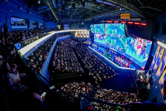 ͼΪ�������ǶӾ������Ĺۿ������������Ƕӹ�ͼ