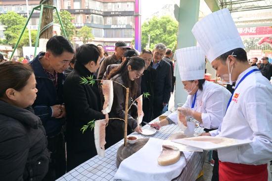 ͼΪǩԼ��ֳ�����ɿ���ί������ ��ͼ