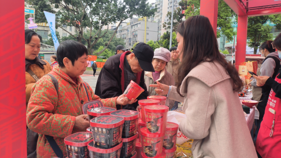 ͼΪ����ѡ��С���ֳ������� ��