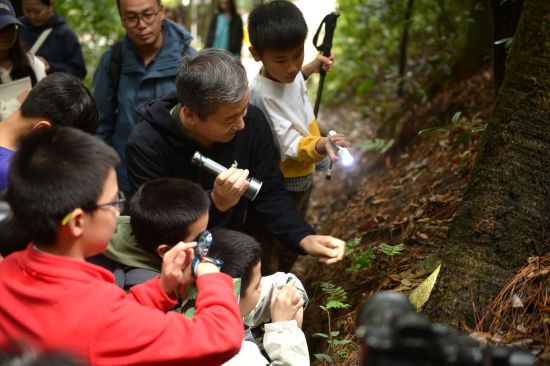 ͼΪС�������˽�Ұ��ֲ���������ҵ�ֹ�ͼ