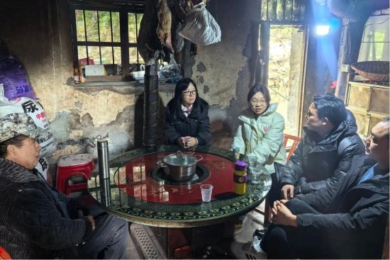图为家访工作现场。酉阳职教中心 供图 图为家访工作现场。酉阳职教中心 供图