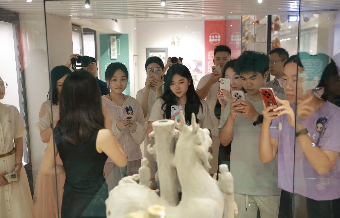 图为活动现场。重庆市文物考古研究院供图 图为活动现场。重庆市文物考古研究院供图