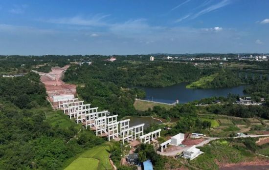 图为成渝改扩建红旗溪大桥。 重庆高速集团供图 图为成渝改扩建红旗溪大桥。 重庆高速集团供图