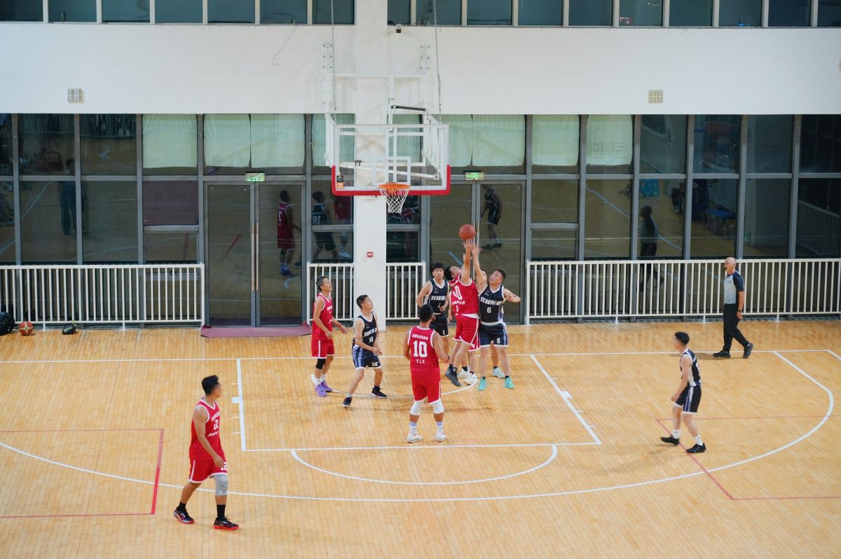 图为比赛现场。周洁 摄 图为比赛现场。周洁 摄