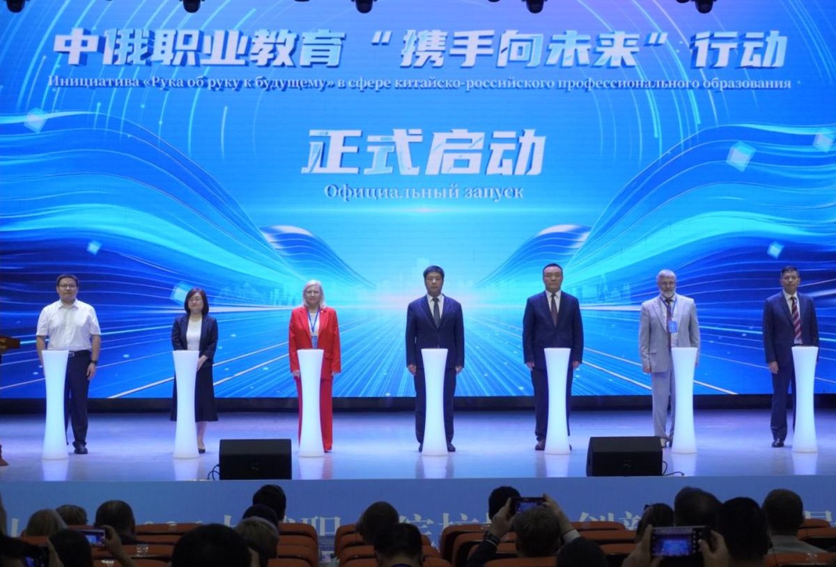 ͼΪ�������ʽ������췽��ͼ
