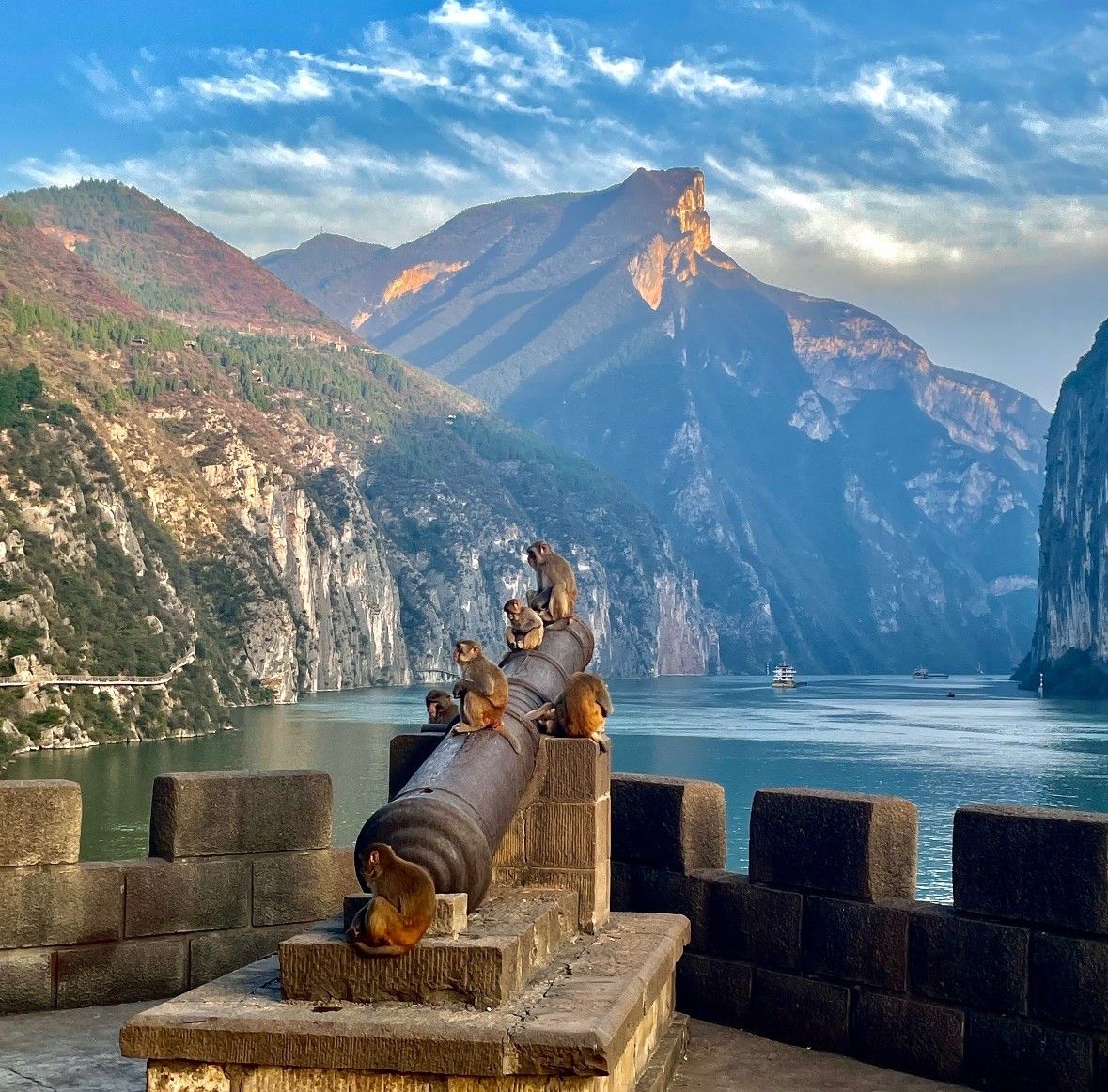 图为奉节夔门和瞿塘峡景区。奉节文化旅游委供图 图为奉节夔门和瞿塘峡景区。奉节文化旅游委供图