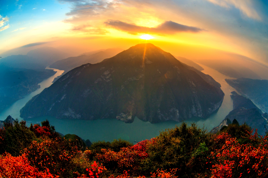 �����ڰ˵����� Я�֡��й�ʫ�ʴ�ᡷ����ʮ��֮Լ