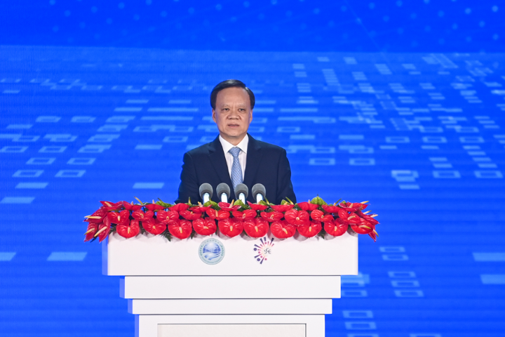 重庆市委书记陈敏尔在2021智博会开幕式致辞