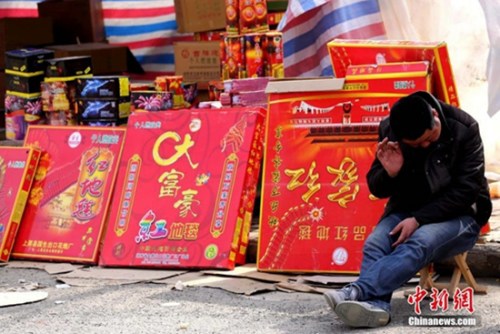 你家乡春节能不能放鞭炮? 多地实施最严禁放