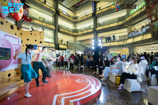 图艺术展现场。观音桥大融城供图 图艺术展现场。观音桥大融城供图