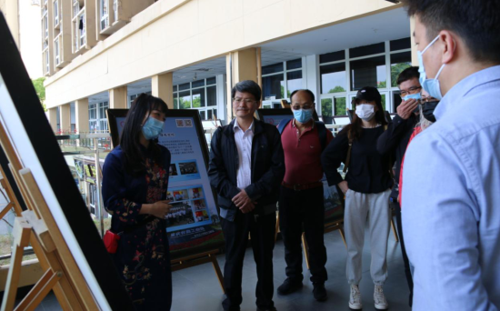 图为参观璧山台资企业党群服务中心。 璧山区委统战部供图 图为参观璧山台资企业党群服务中心。 璧山区委统战部供图