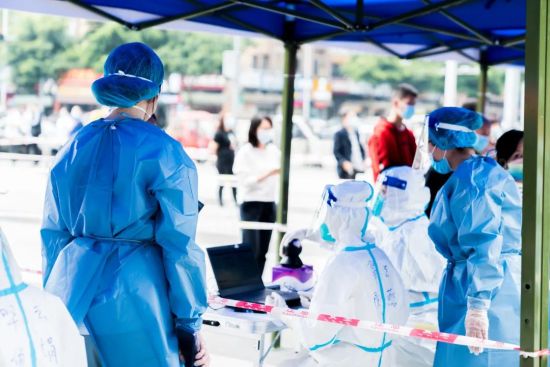 闻令而动协同抗疫120名防疫突击队员下沉一线争做疫情防控排头兵