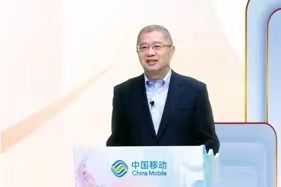 中国移动副总经理简勤正在讲话。重庆移动供图 中国移动副总经理简勤正在讲话。重庆移动供图