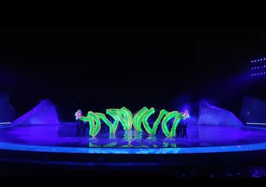 图为实景剧《追梦·铜梁龙》首演现场。 马佳欣 摄 图为实景剧《追梦·铜梁龙》首演现场。 马佳欣 摄