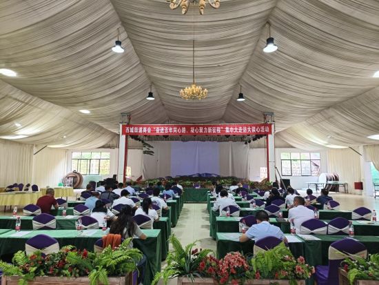 图为南川区西城街道商会开展大走访大谈心活动,向会员企业宣讲惠企政策,促进会员企业相互交流、共同发展。 刘桂秀 摄 图为南川区西城街道商会开展大走访大谈心活动,向会员企业宣讲惠企政策,促进会员企业相互交流、共同发展。 刘桂秀 摄